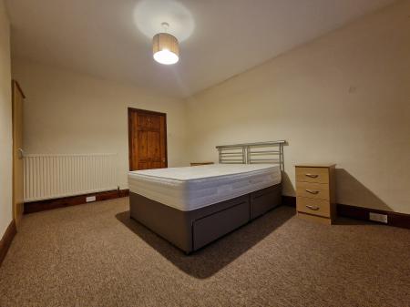 1 bedroom Flat to let in Poplar Road, Penn Fields, Wolverhampton, WV3