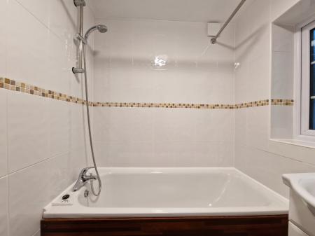 1 bedroom Flat to let in Poplar Road, Penn Fields, Wolverhampton, WV3