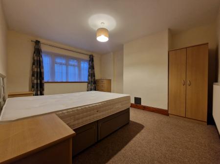 1 bedroom Flat to let in Poplar Road, Penn Fields, Wolverhampton, WV3