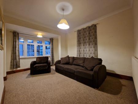 1 bedroom Flat to let in Poplar Road, Penn Fields, Wolverhampton, WV3