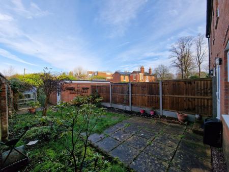 2 bedroom End of terrace house to let in Limes Road, Tettenhall, WV6