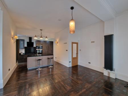 2 bedroom Apartment to let in 16 Stockwell Road, Wolverhampton, WV6