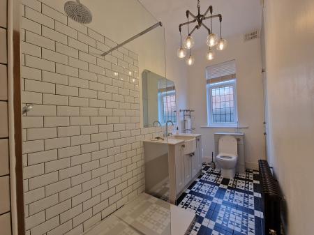 2 bedroom Apartment to let in 16 Stockwell Road, Wolverhampton, WV6