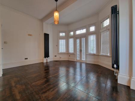 2 bedroom Apartment to let in 16 Stockwell Road, Wolverhampton, WV6