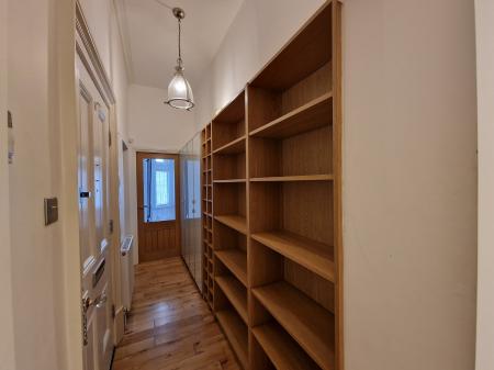 2 bedroom Apartment to let in 16 Stockwell Road, Wolverhampton, WV6