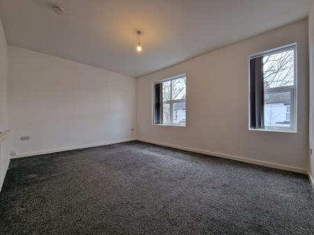 2 bedroom Duplex to let in Allen Road, Wolverhampton, WV6