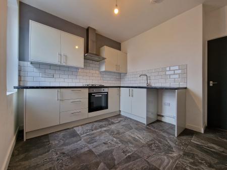 2 bedroom Duplex to let in Allen Road, Wolverhampton, WV6