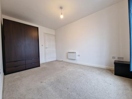 2 bedroom Flat for sale in Akron Drive, Oxley, Wolverhampton, WV10