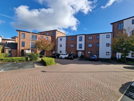 2 bedroom Flat for sale in Akron Drive, Oxley, Wolverhampton, WV10