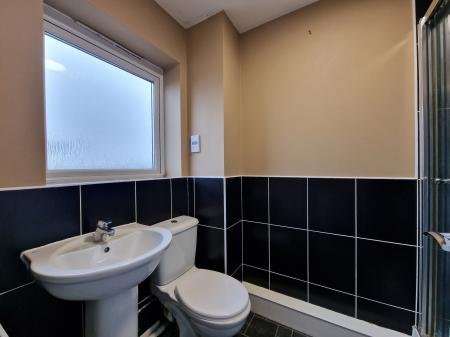 2 bedroom Flat for sale in Akron Drive, Oxley, Wolverhampton, WV10