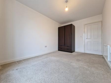 2 bedroom Flat for sale in Akron Drive, Oxley, Wolverhampton, WV10