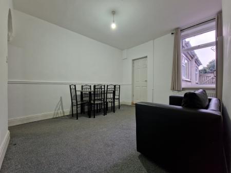 3 bedroom Terraced House to let in Lime Street, Wolverhampton, WV3