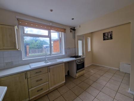 3 bedroom Terraced House to let in Victoria Road, Bradmore, Wolverhampton, WV3