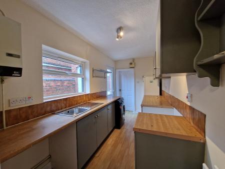 3 bedroom Terraced House to let in Limes Road, Tettenhall, WV6