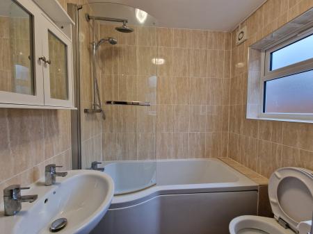 3 bedroom Terraced House to let in Limes Road, Tettenhall, WV6