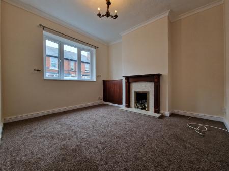3 bedroom Terraced House to let in Limes Road, Tettenhall, WV6