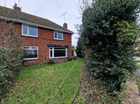 3 bedroom Semi-detached house to let in School Road, Tettenhall Wood, Wolverhampton, WV6