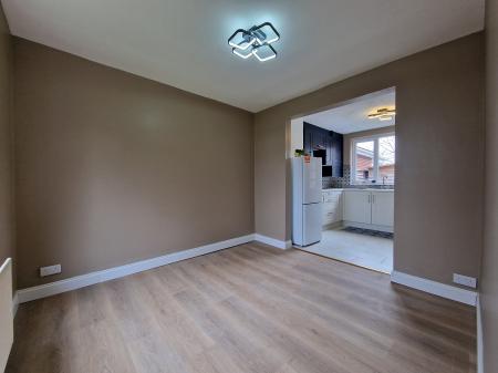 3 bedroom Semi-detached house to let in School Road, Tettenhall Wood, Wolverhampton, WV6