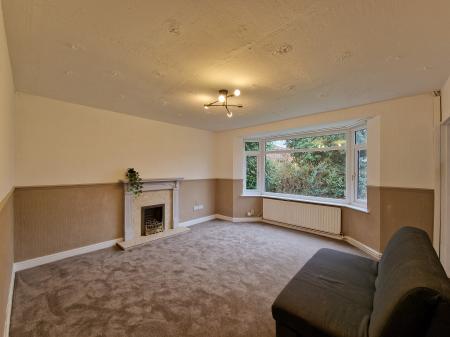 3 bedroom Semi-detached house to let in School Road, Tettenhall Wood, Wolverhampton, WV6