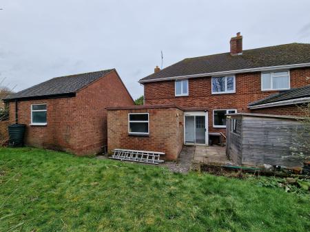 3 bedroom Semi-detached house to let in School Road, Tettenhall Wood, Wolverhampton, WV6