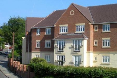 2 bedroom Apartment to let in The Holloway, Wolverhampton, WV6