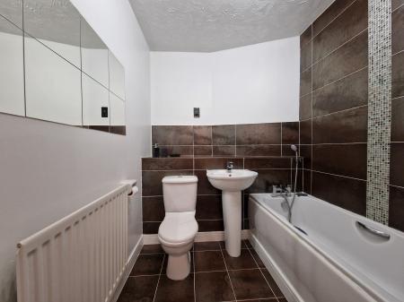 2 bedroom Apartment to let in The Holloway, Wolverhampton, WV6