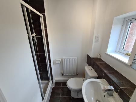 2 bedroom Apartment to let in The Holloway, Wolverhampton, WV6