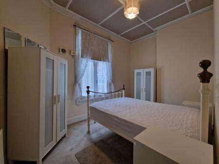 1 bedroom Flat to let in Park Dale East, Wolverhampton, WV1