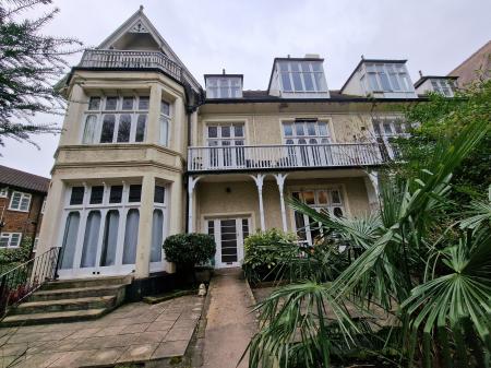 1 bedroom Flat to let in Park Dale East, Wolverhampton, WV1