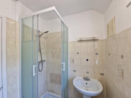 2 bedroom Semi-detached house for sale in Pool Hall Road, Castlecroft, Wolverhampton, WV3