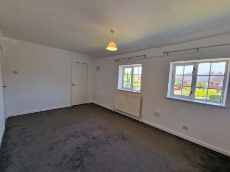 2 bedroom Semi-detached house for sale in Pool Hall Road, Castlecroft, Wolverhampton, WV3
