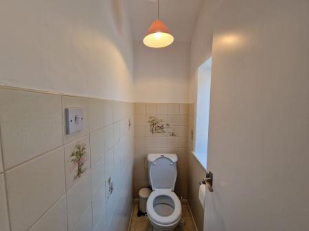 2 bedroom Semi-detached house for sale in Pool Hall Road, Castlecroft, Wolverhampton, WV3