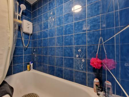 2 bedroom Flat for sale in Warstones Gardens, Wolverhampton, WV4