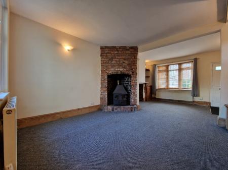 2 bedroom End of terrace house to let in Limes Road, Tettenhall, WV6