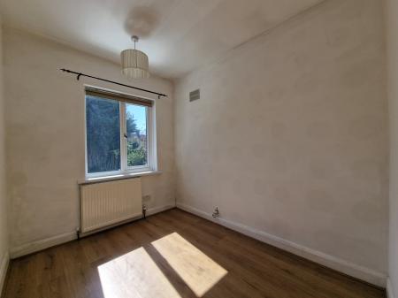 3 bedroom Semi-detached house to let in The Crescent, Tettenhall Wood, Wolverhampton, WV6