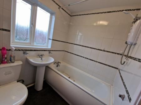 2 bedroom Semi-detached house to let in Canterbury Drive, Perton, WV6