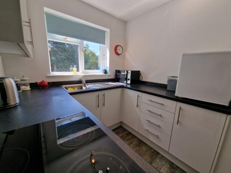1 bedroom Ground floor flat to let in Wells Close, Perton, WV6