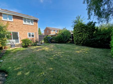 1 bedroom Ground floor flat to let in Wells Close, Perton, WV6