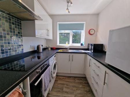 1 bedroom Ground floor flat to let in Wells Close, Perton, WV6