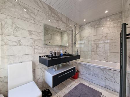 5 bedroom Semi-detached house for sale in Park Road East, Wolverhampton, WV1