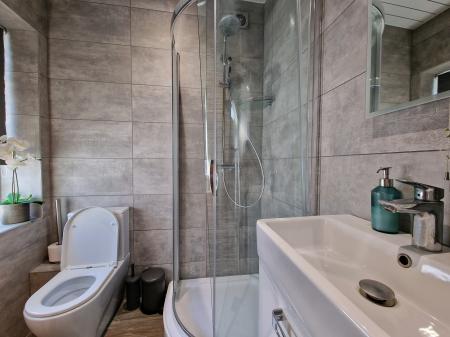 5 bedroom Semi-detached house for sale in Park Road East, Wolverhampton, WV1