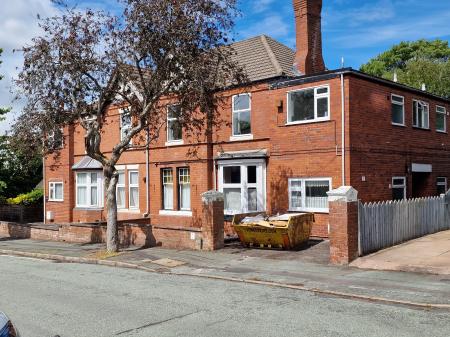 1 bedroom Flat to let in Copthorne Road, Penn Fields, Wolverhampton, WV3