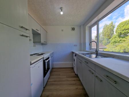 1 bedroom Flat to let in Copthorne Road, Penn Fields, Wolverhampton, WV3