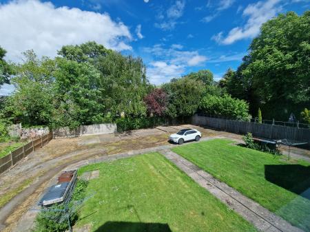 1 bedroom Flat to let in Copthorne Road, Penn Fields, Wolverhampton, WV3