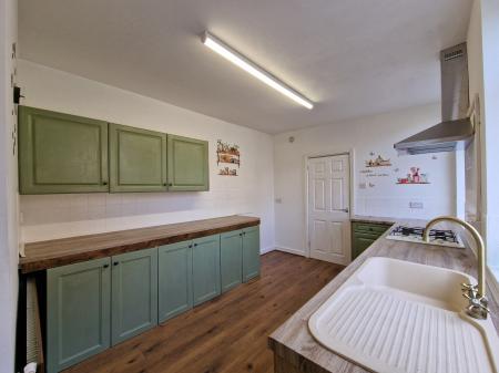 3 bedroom Semi-detached house to let in Bushbury Road, Wolverhampton, WV10