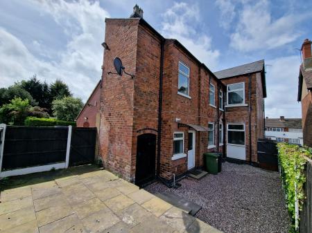 3 bedroom Semi-detached house to let in Bushbury Road, Wolverhampton, WV10