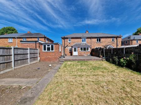 3 bedroom Semi-detached house to let in Davenport Road, Tettenhall, WV6