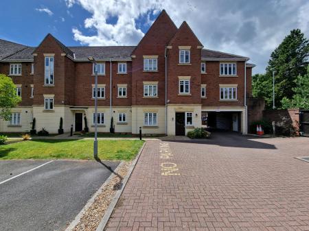 1 bedroom Flat to let in Bewick Court, The Holloway, Wolverhampton, WV6
