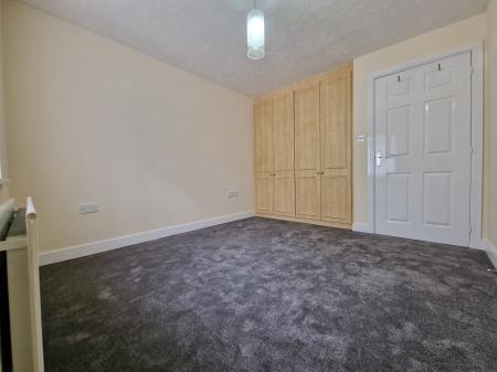 1 bedroom Flat to let in Bewick Court, The Holloway, Wolverhampton, WV6