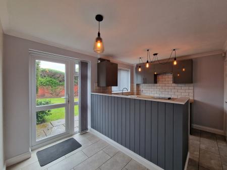 2 bedroom Semi-detached house to let in Paxton Avenue, Perton, WV6